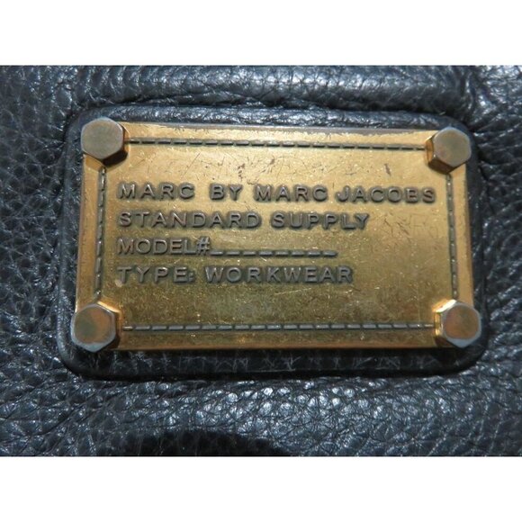 Marc Jacobs Black Leather Zip Around Accordian Long Wallet - Picture 2 of 13